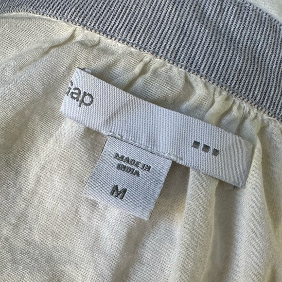 GAP Medium Tux Popover Button Down Shirt - Picture 3 of 8